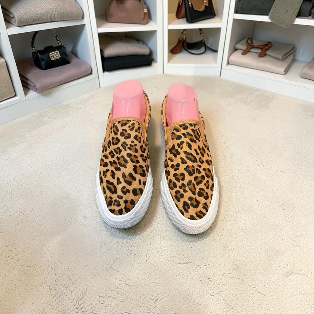 MUDD Shoes Leopard Womens Size 8 Comfortable Slip On